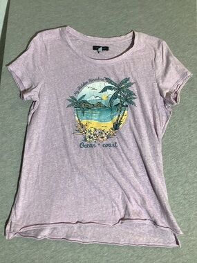 Women’s Pink Graphic Tee - Ocean + Coast